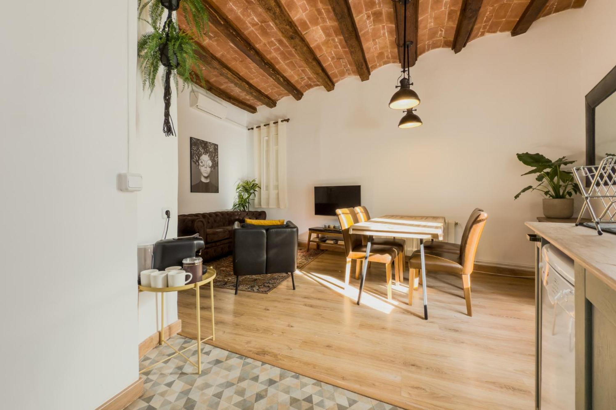 Magalhaes - Trad Flat In Poble Sec, Near Ramblas Барселона Екстер'єр фото