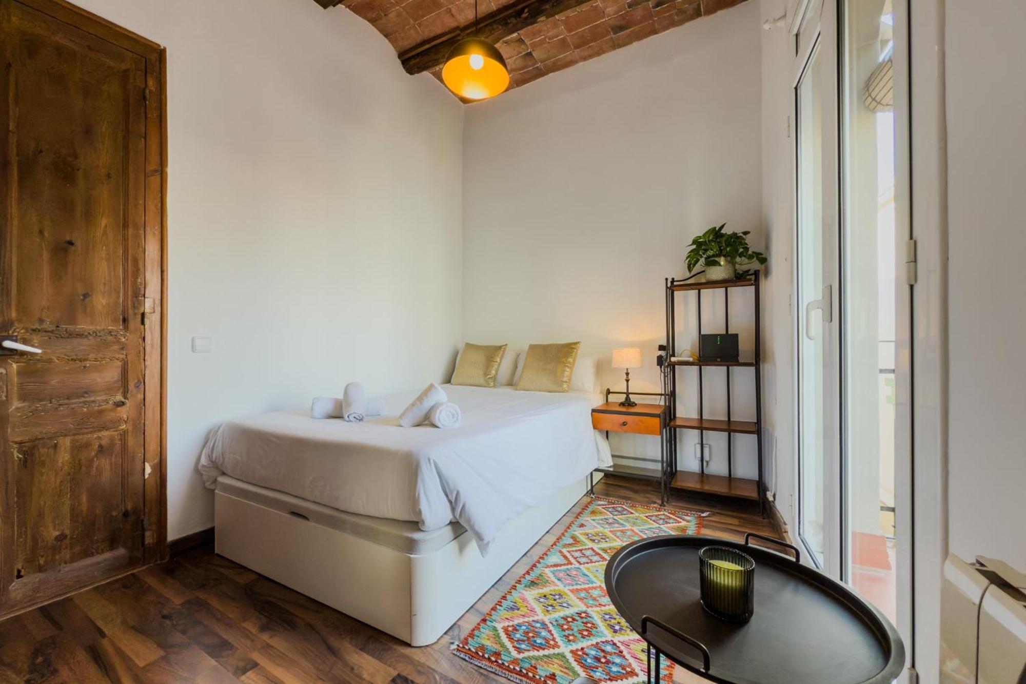 Magalhaes - Trad Flat In Poble Sec, Near Ramblas Барселона Екстер'єр фото