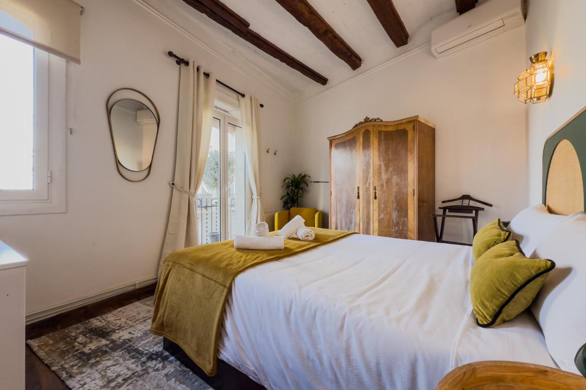 Magalhaes - Trad Flat In Poble Sec, Near Ramblas Барселона Екстер'єр фото