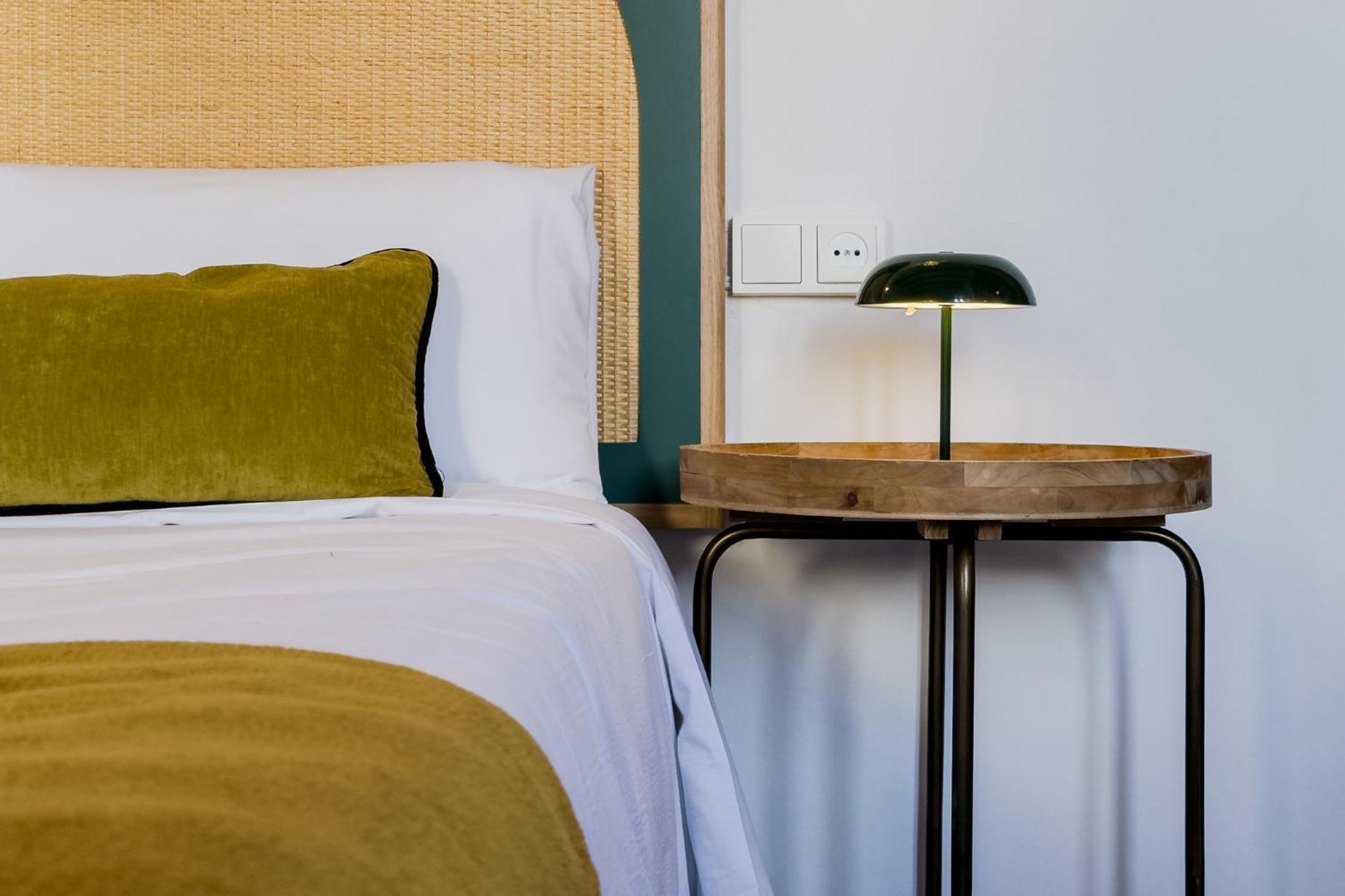Magalhaes - Trad Flat In Poble Sec, Near Ramblas Барселона Екстер'єр фото